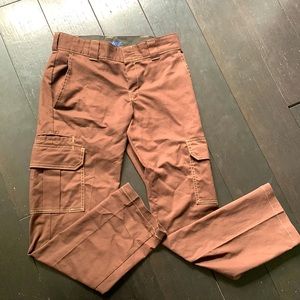 Dickies Women’s Cargo pants 30x30 Slim Straight brown